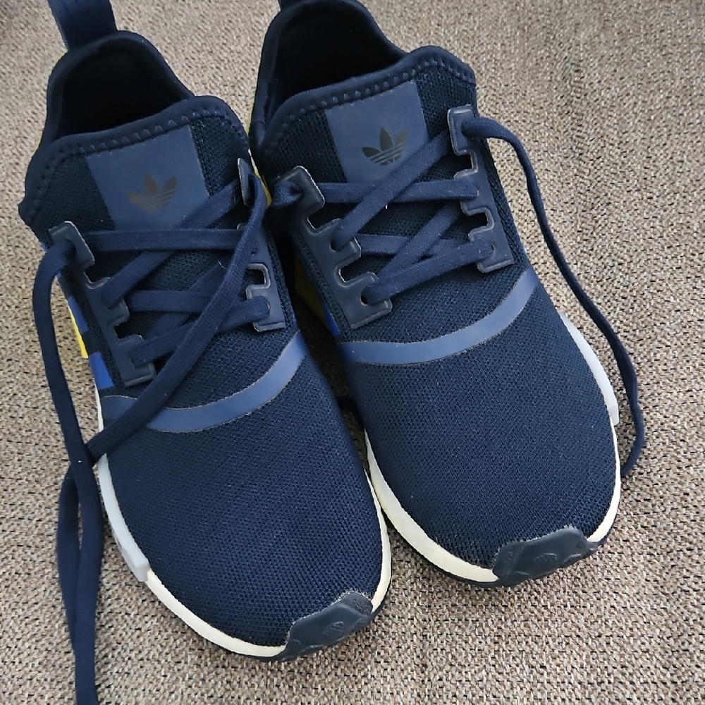 Adidas Blue Sneakers Modern Design
